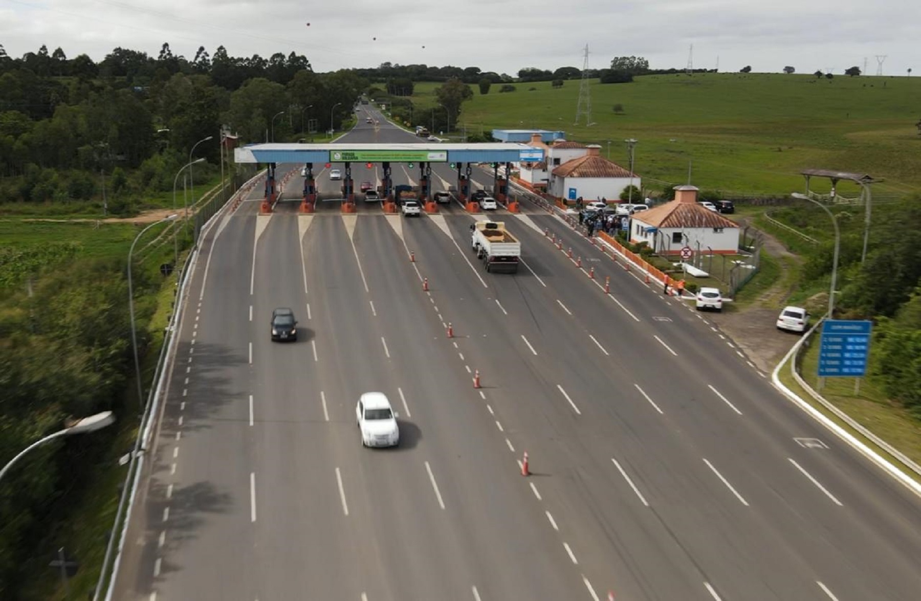 Ir para  <p>A Empresa Ga&uacute;cha de Rodovias (EGR), por interm&eacute;dio da Ger&ecirc;ncia Operacional (Goper), divulgou o balan&ccedil;o de Carnaval nas estradas administradas. De acordo com o&nbsp; levantamento, 593,5 mil...
